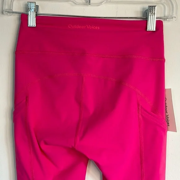 Outdoor Voices Zoom 1/2 Leggings Size XS Winecup Pink